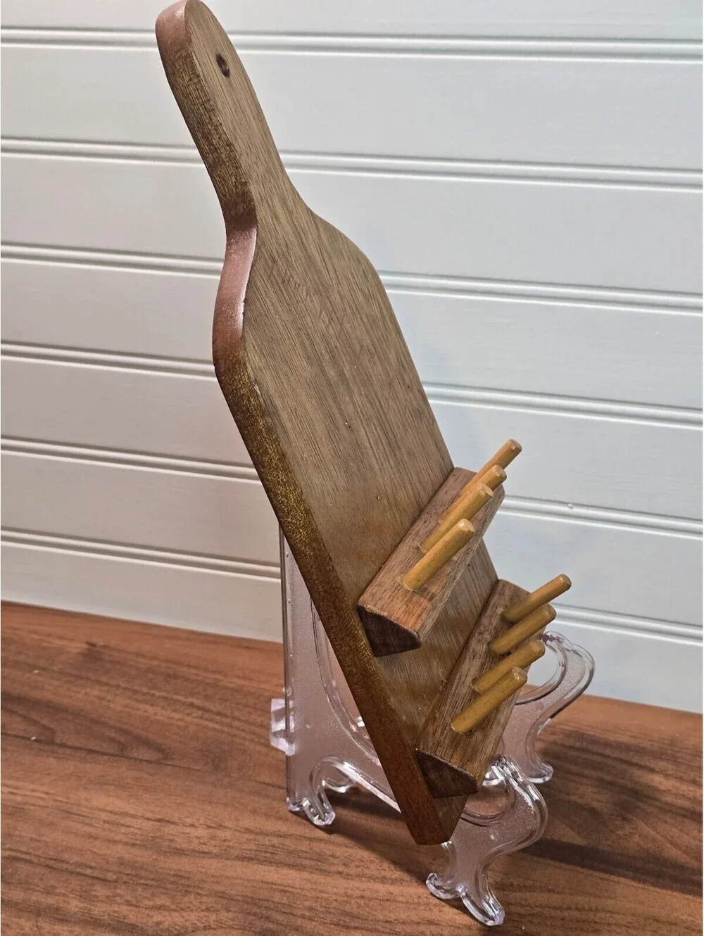 Vintage Wooden Cutting Board Key Rack Wall Mug Holder 10.5